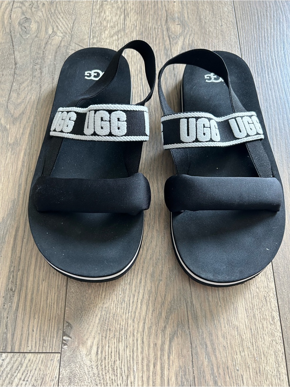 UGG Black and White Logo Strap Sandals - Picture 4 of 7